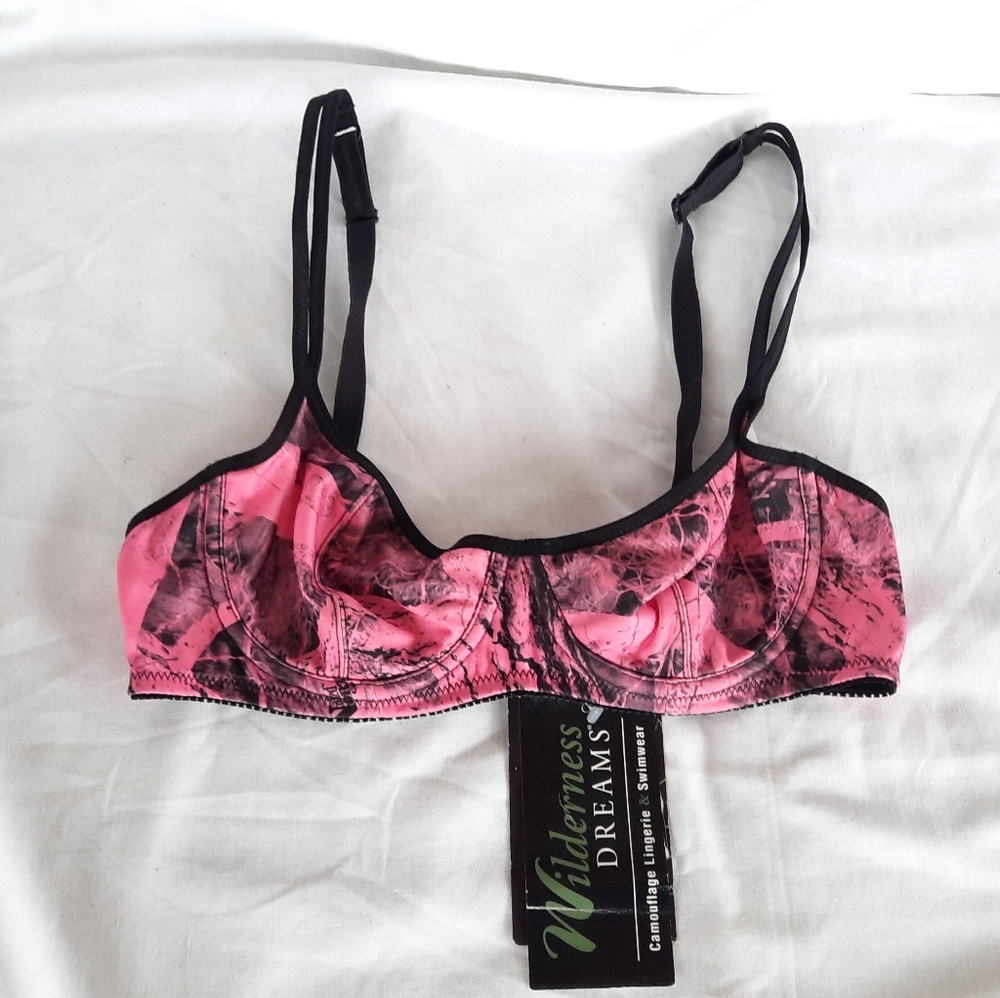 32B NWT! Wilderness Dreams Camo Bra